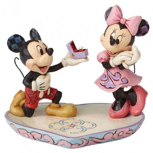 Figura Enesco Tradiciones Mickey y Minnie en Pedida de Mano